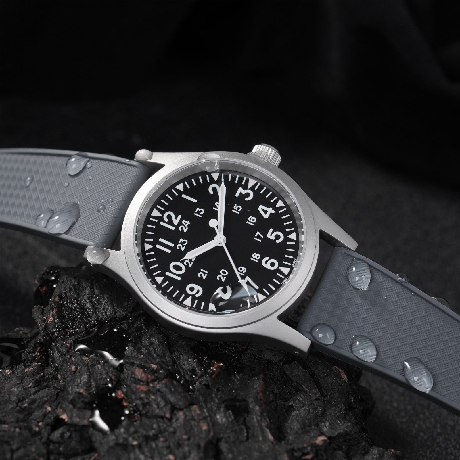 Ibenifit_Charcoal_Grey_FKM_Strap_Minimalist_Sport-Ready_5-iBenifit Strap Store